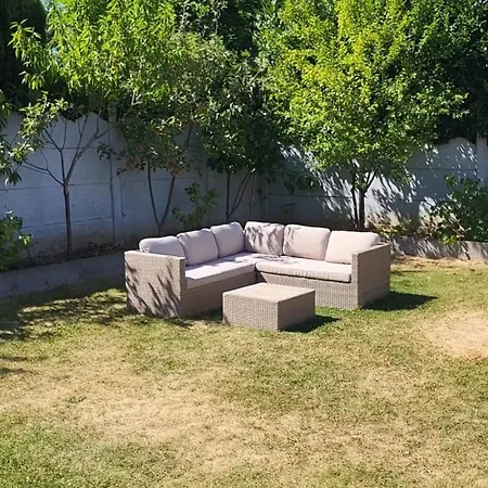 בית נופש House Of Lara בריסל