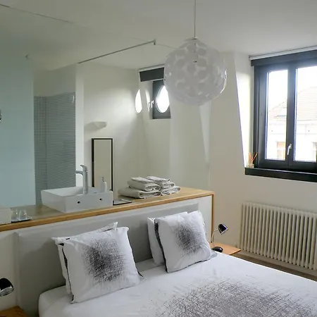 Living In Brusel, Urban Bruselas