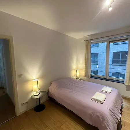 3 Bedroom In Center With Balcony View