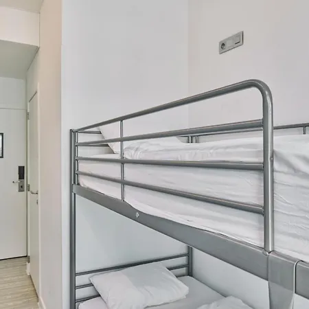 The Legacy By 2go4 Center Hostel