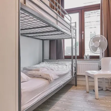 Hostel The Legacy By 2go4 Center