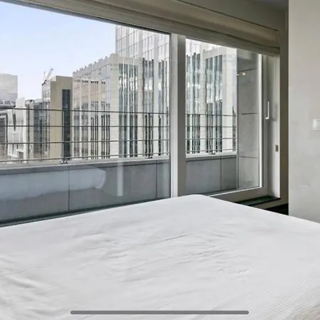 Apartmán In Heart Of With Balcony View Brusel