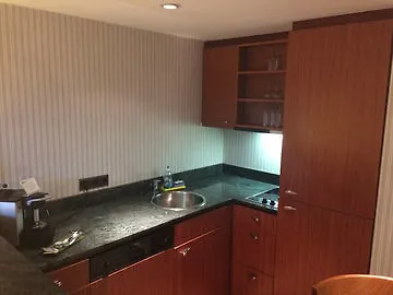 B-aparthotel Ambiorix בריסל