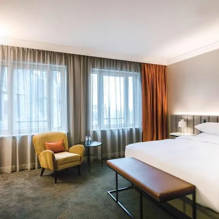 Hilton Grand Place Hotel 4*