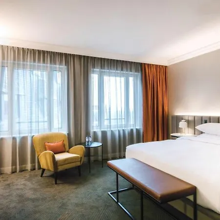 Hilton Grand Place Hotel 4*