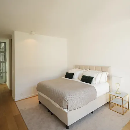 Апартаменты 600m² Luxe & Jardin, Coeur *