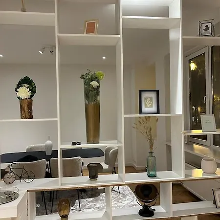 Centre - Ixelles - Avenue Louise - Chic アパート ブリュッセル