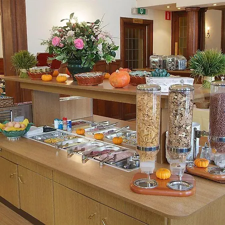 Hotell La Grande Cloche 3*