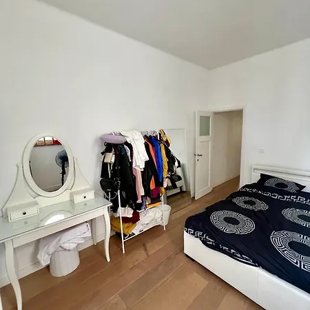 Appartement Lumineux Haussmanien Du Nord Bruxelles