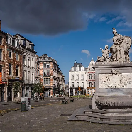 Appartement Magnifique Au Coeur Du Sablon ! *