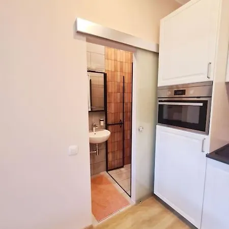 Magnolia Pink New And Fully Equipped * Brussel