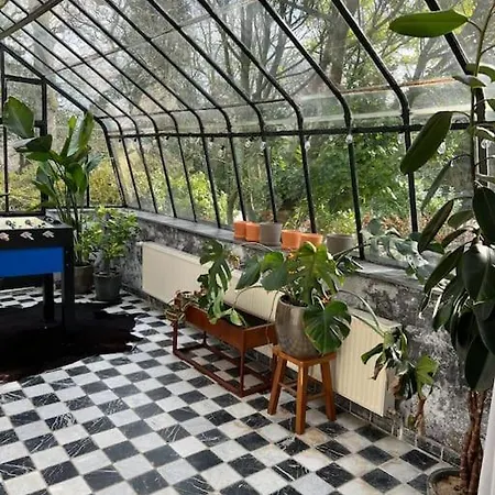 Charmante Maison Dans Un Coin De Verdure A Boitsfort 度假居 *