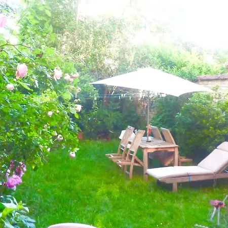 Spacious In Brussels, Large Private Garden דירה *