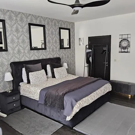 Deluxe Au 2eme Etage, Double Au 4eme Etage Not A