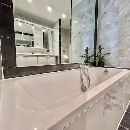 Apartamento Luxurious Panoramic Penthouse In The Heart Of Bxl