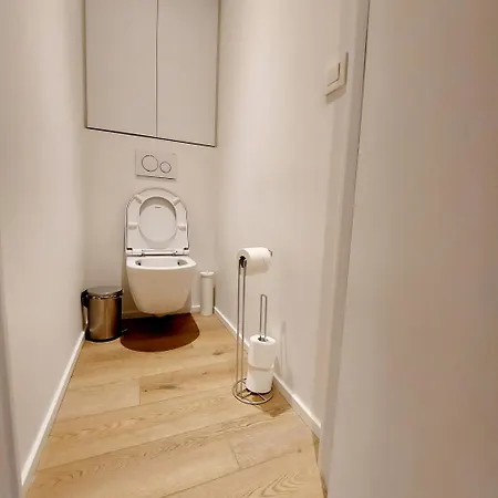 New Luxe Grand Place Apartment