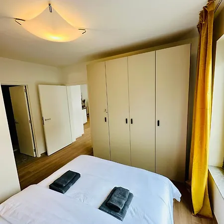 Urbanstay - Jacqmain Downtown *