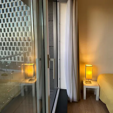 With Balcony In Center شقة
