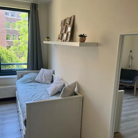 Coeur De Bruxelles, Grand-place Et Mannekenpiss *