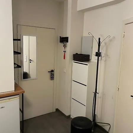 شقة One Bedroom Fully Equipped With Terrace بروكسل