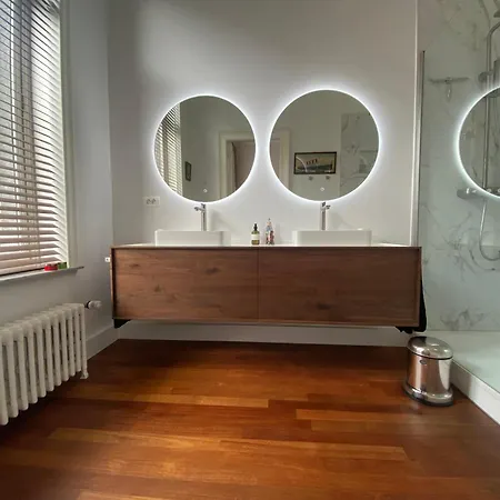 Stylish And Cosy Daire