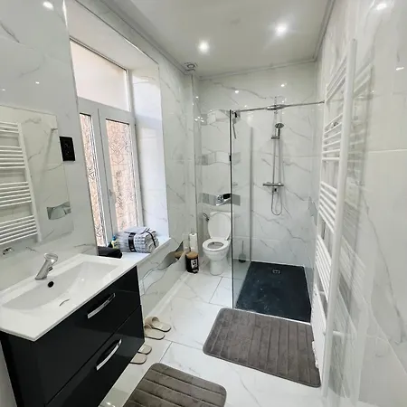 Appartamento Renove Et Radieux A Bruxelles