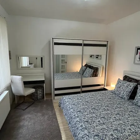 Two Bedroom Flat - Hyper Center Bruxelles
