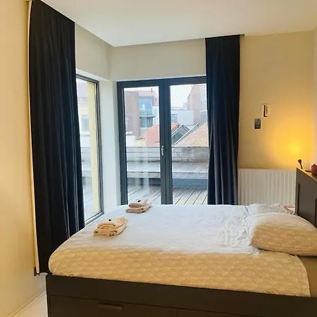 Down Town Penthouse With Private Parking *