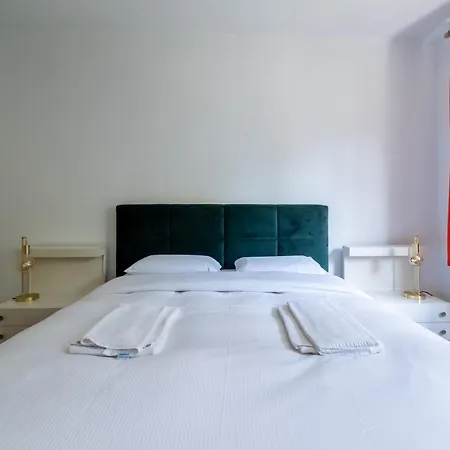 Vila La Louve - Big Place & Garden - Parking Gratuit *