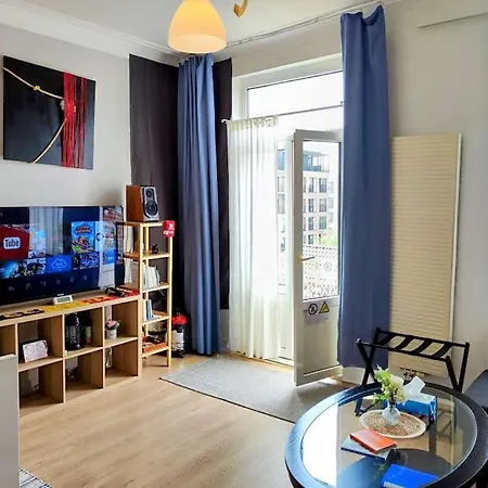 Studio Entier Avec Balcon - Tour Et Taxis