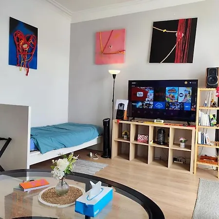 Studio Entier Avec Balcon - Tour Et Taxis Bruselas
