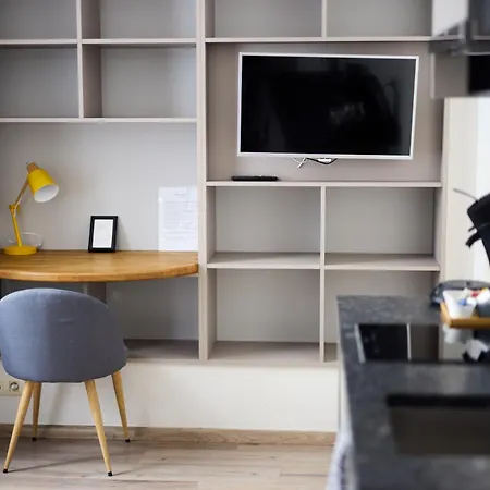 Schuman Luxe Lejlighed *