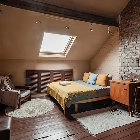 Bed & Breakfast Comenstay *