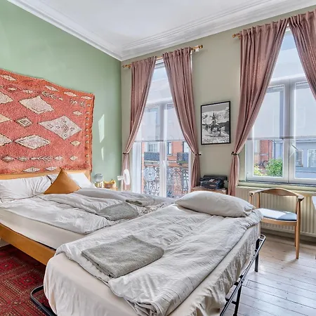 Comenstay Bed & Breakfast *
