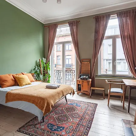 Comenstay Bed & Breakfast