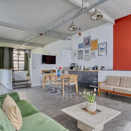 Bed & Breakfast Comenstay