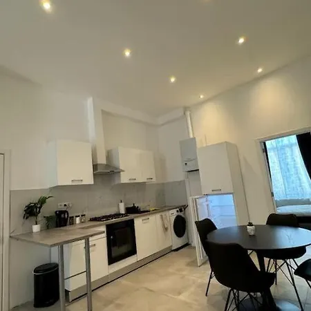 Au Coeur Du Parvis De Saint-gilles Lejlighed