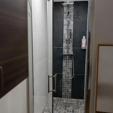 Bolingo מלון אהבה בריסל