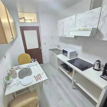 Glamorous In * Brusel