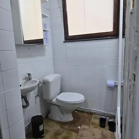 Glamorous In Brüksel