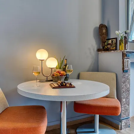 Comenstay Bed & Breakfast