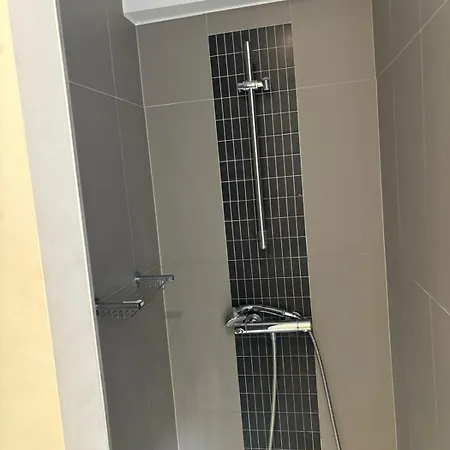 Luxurious Two Bedroom 公寓