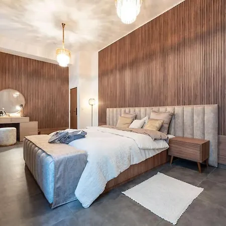 Luxueux 5 Chambre-verifiez Le Numero Sur Les Images