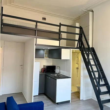 Apartment Avec En Mezzanine *
