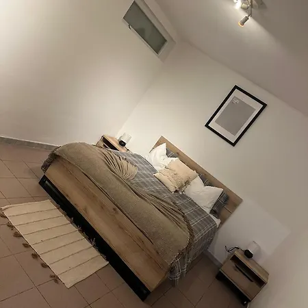 La Belle Etoile De *