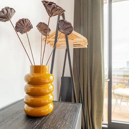 Deluxe La Cambre - With View *