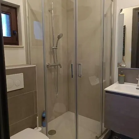 Triplex 140m2 -4 -8 People Brüsszel