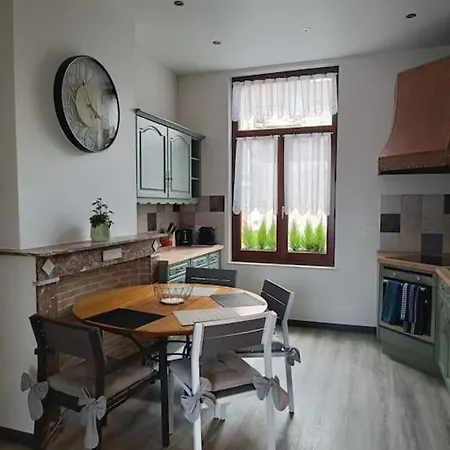 Triplex 140m2 -4 -8 People Brüsszel