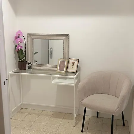 Charming Two Bedroom Flat - Nato - Appartamento