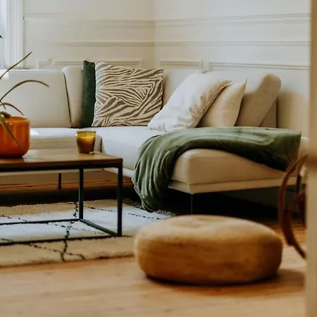 Apartment Beautiful 2 Bedroom Duplex In Le Chatelain *